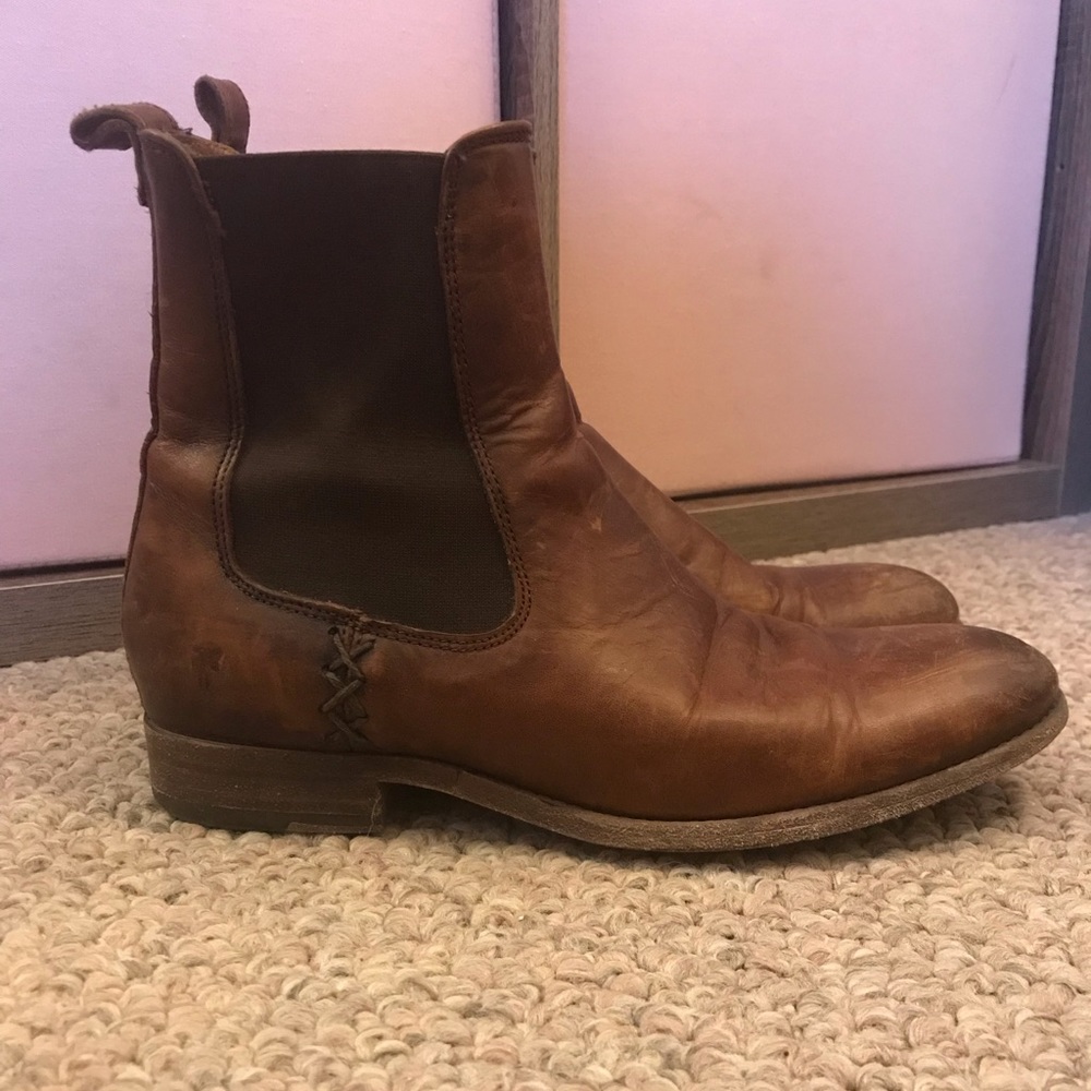 FRYE CHELSEA BOOT